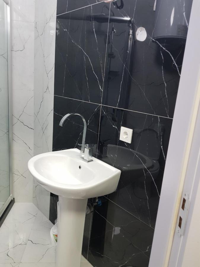 Prishtina Newborn Abc Room Приштина Экстерьер фото
